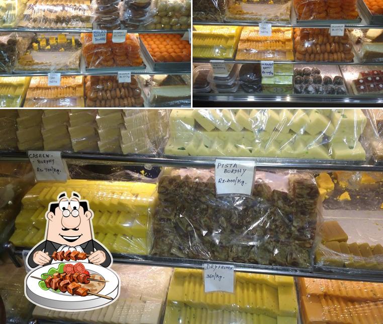 Meals at Iyengar Cake World & Sweets
