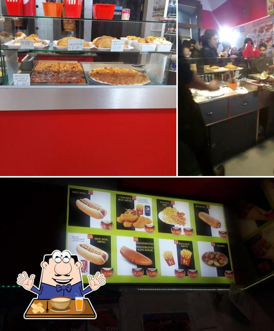 HALAL Ottimo kebabberia HOSHIARPURIA (BOBBY) si caratterizza per la cibo e interni