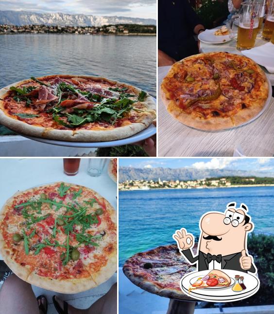Scegli una pizza a Kartolina - Lounge Food Bar