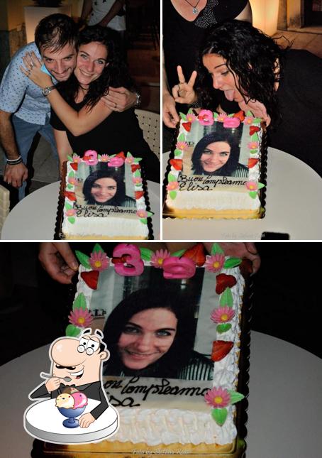 Bollicine Cafè offre un'ampia selezione di dolci