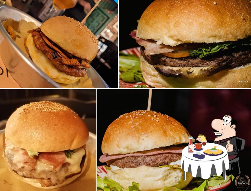 Prova un hamburger a BirCock Speakeasy Pub