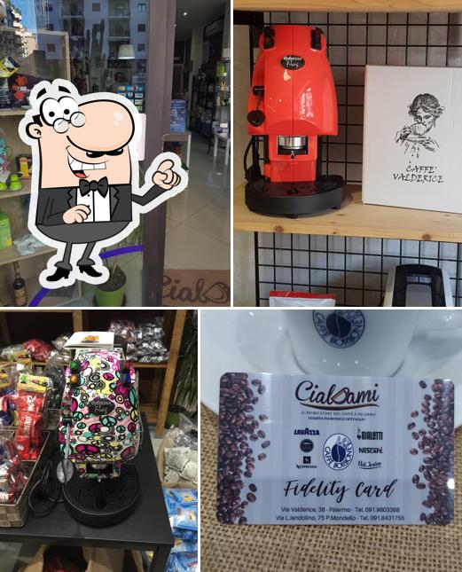 Dai un'occhiata agli interni di Cialdami caffè borbone