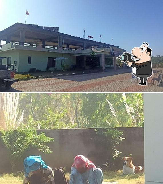 See the image of Pahalwan dahaba