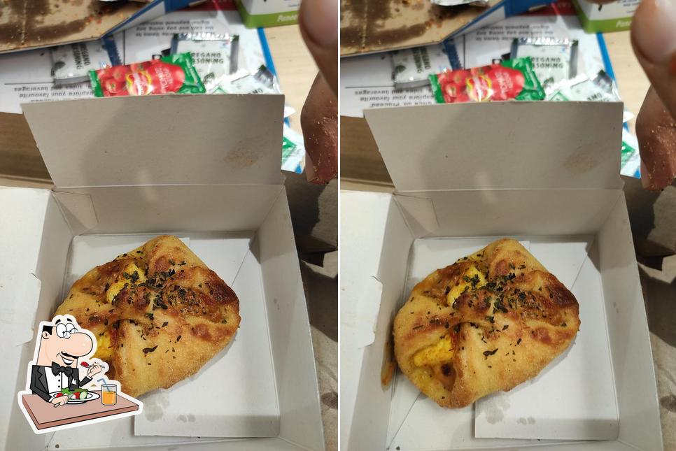 Food at Domino's Pizza Saraswathipuram, Tumakuru