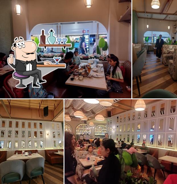 Check out how Gola Sizzlers looks inside