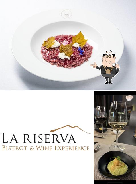 Goditi un drink a La Riserva