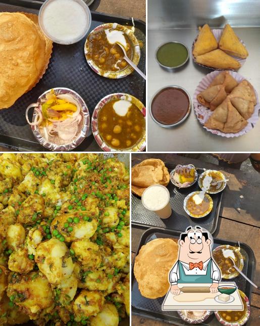 Samosa at Ajay Bunty Sweet Corners