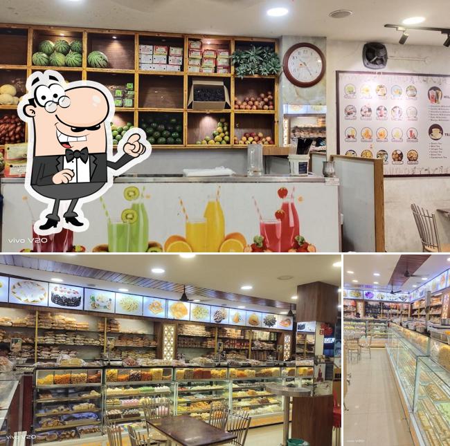 The interior of NELLAI SWEETS AND BAKERY