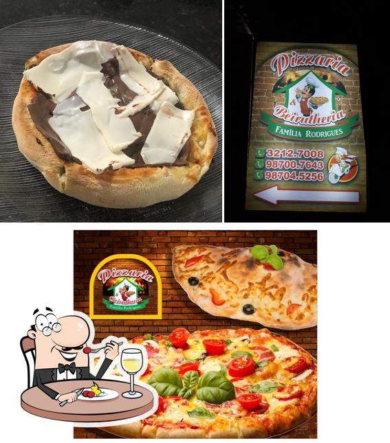 Comida em Pizzaria & Beirutheria Família Rodrigues