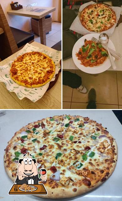 Order pizza at Spicy Sip