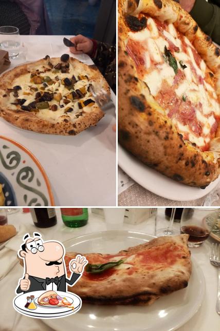 Ordina tra le svariate varianti di pizza