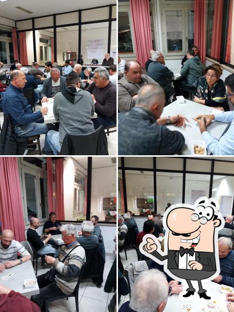 Dai un'occhiata agli interni di Bar Andres Di Pecorelli Andrea