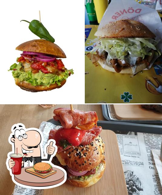 Ordina uno dei tipi di hamburger serviti a You & Me Burgers