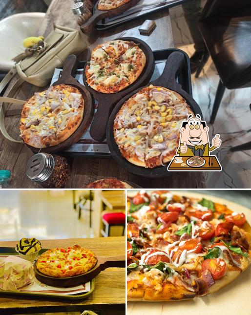 Order various variants of pizza