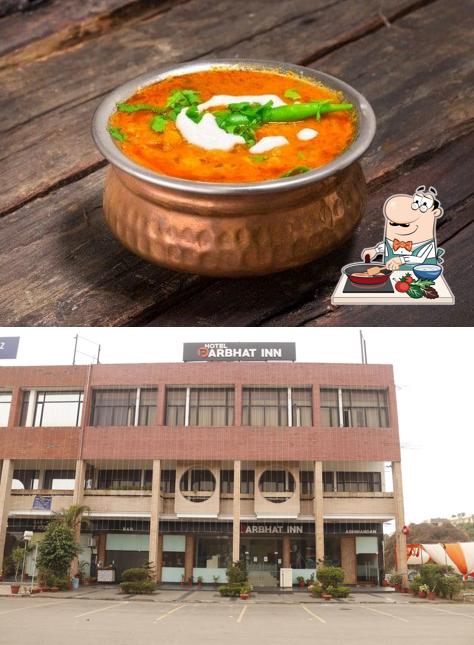 Chicken curry at Hotel Parbhat Inn