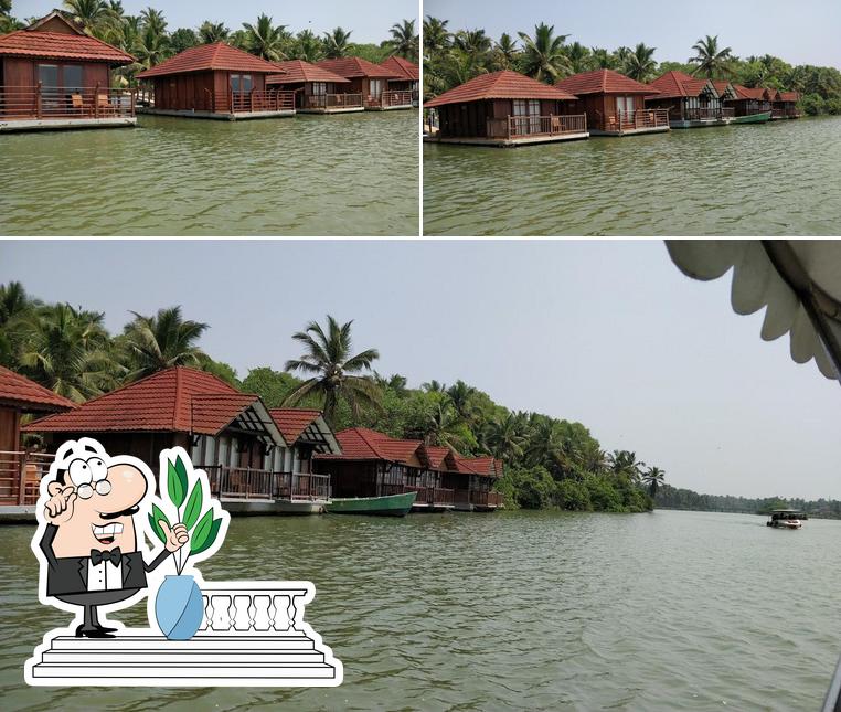 Leela Floating Restaurant