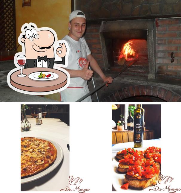 Tra le varie cose da Da Mimmo si possono trovare la cibo e interni