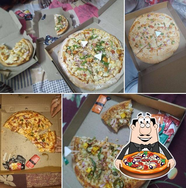 Pick pizza at Captain Sam's Pizza-UNLIMITED Pizza Buffet-Kids Birthday Party in CHANDIGARH