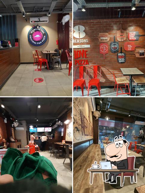 Pizza Hut Ramphal Chowk Dwarka, Delhi