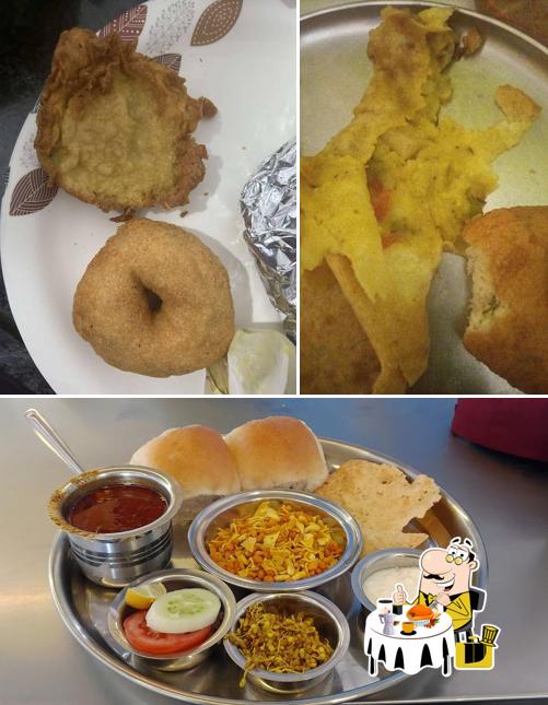 Food at S Kumar wadewale