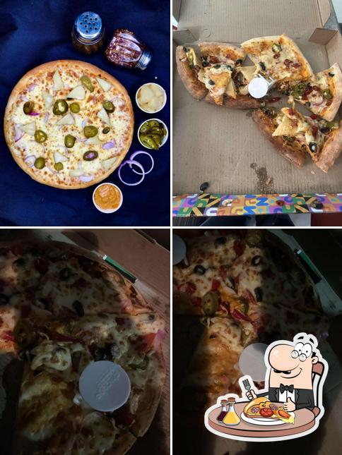 Order pizza at Chicago Pizza