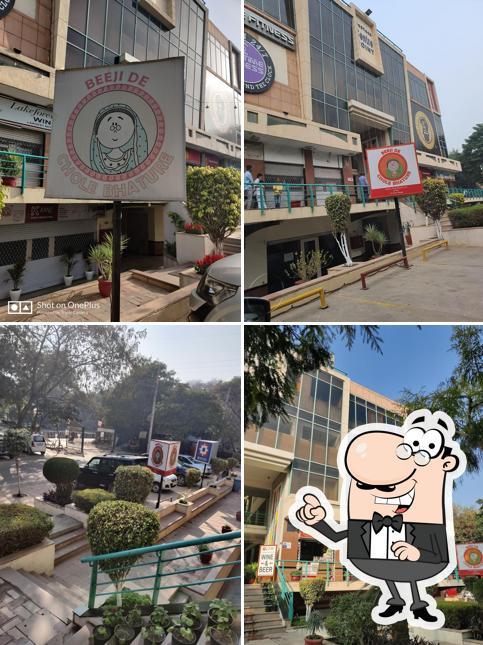 The exterior of Beeji De Chole Bhature