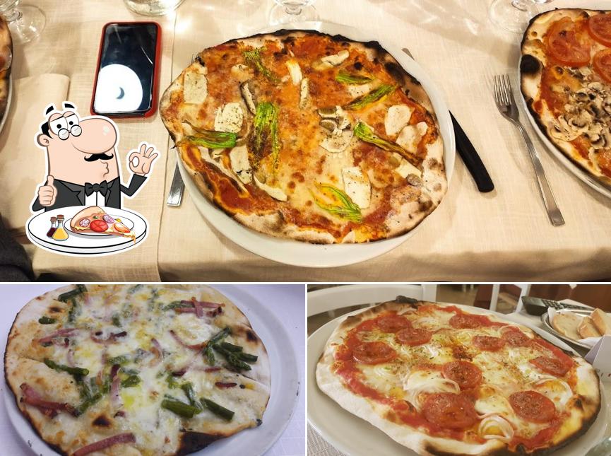 Ordina tra le svariate varianti di pizza