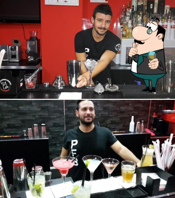 Vedi questa foto di Professional Flair Bartender's Napoli e Pomigliano d'Arco