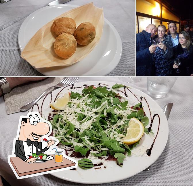 La foto della cibo e bancone da bar di Rosetta