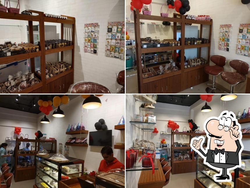 The interior of FNP Cakes