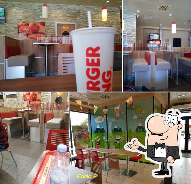 Gli interni di Burger King