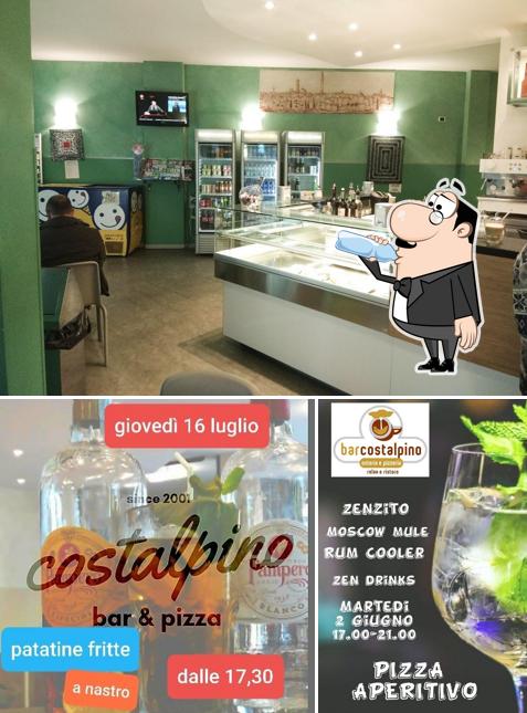 La bevanda e interni del ristorante
