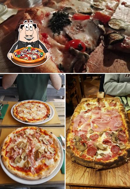 Prenditi una pizza a Bar pizzeria VOLO