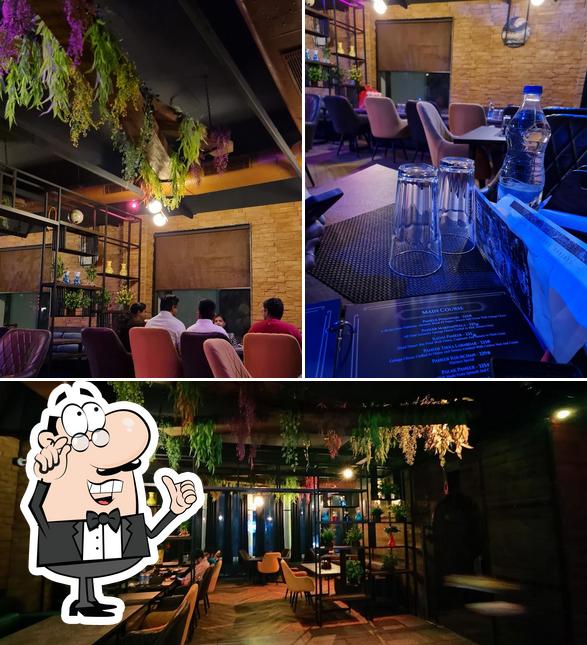 The interior of Flavours Lounge/Bar - Hoshiarpur