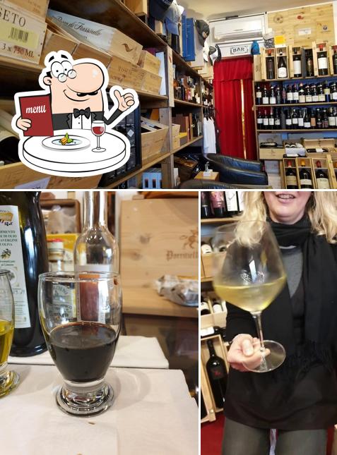 La cibo e interni del ristorante