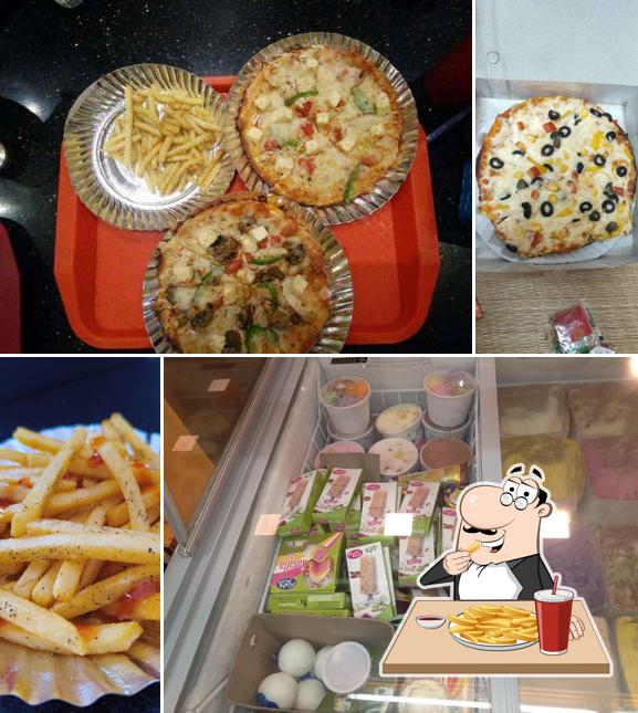 French fries at Richy Rich Freezing Point