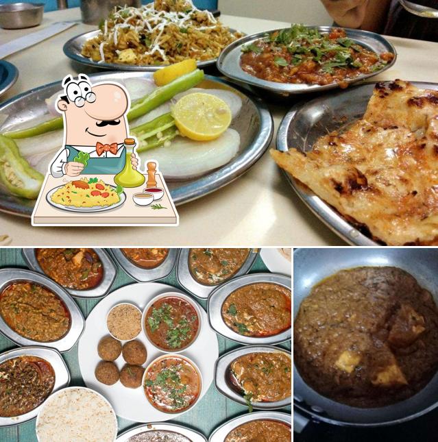 Food at Khandelwal Pavitra Bhojnalaya
