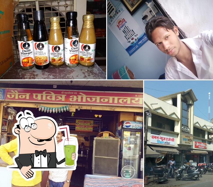 Enjoy a drink at Jain Pavitra Bhojnalya