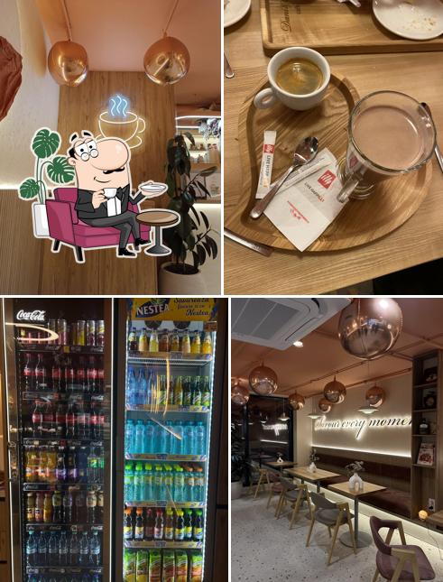 DaniElla Café