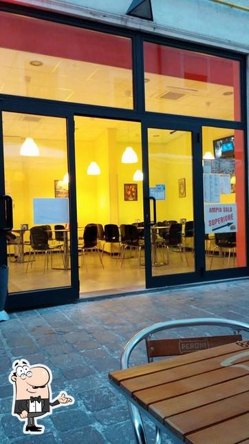 Gli interni di Messina Burger