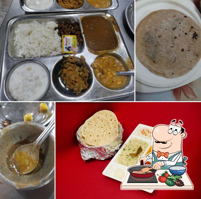 Chicken curry at Ekta Vaishno Dhaba