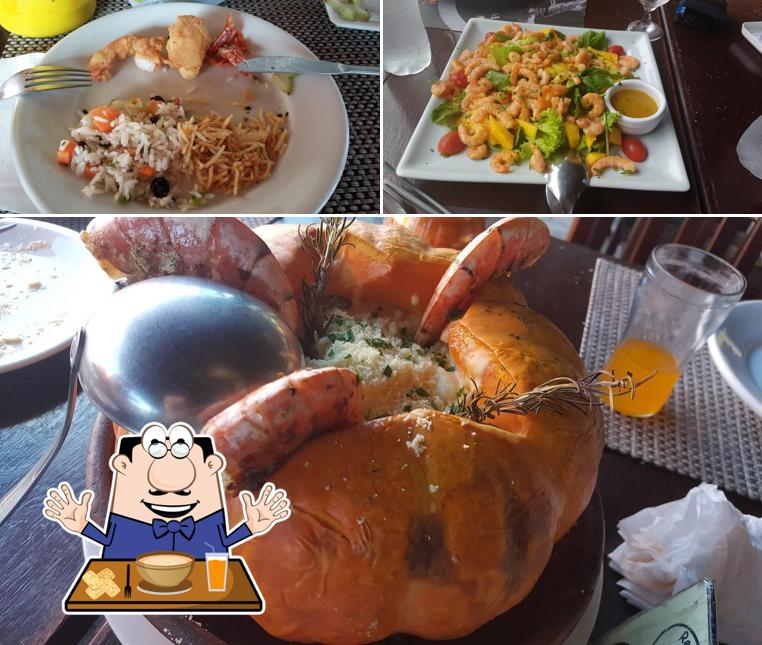 Comida em Restaurante Garra Azul