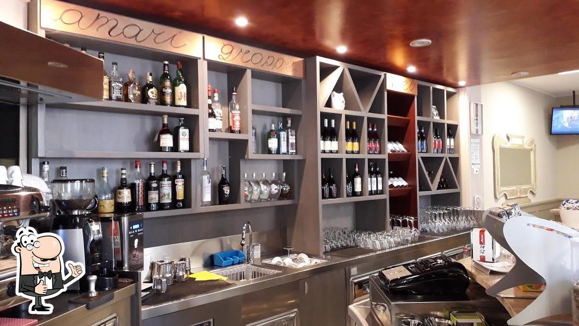 Guarda questa foto di Bar Atti's