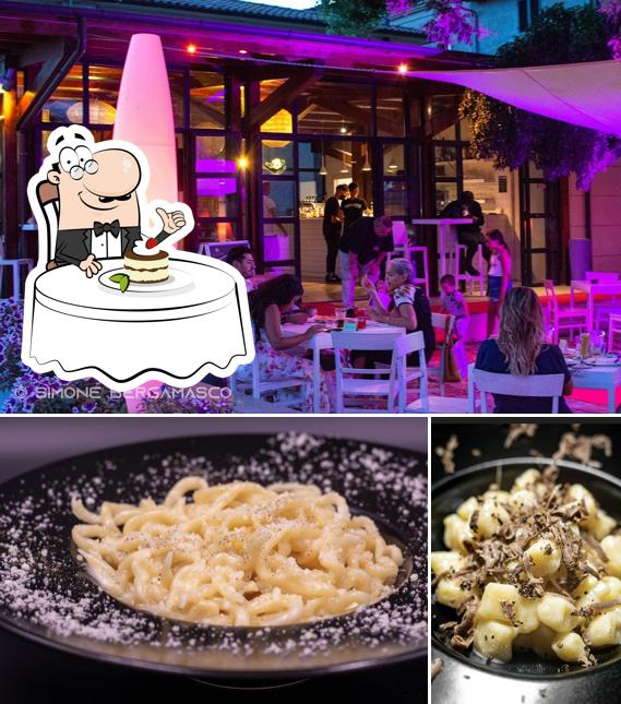 Ristorante Squad Garden serve un'ampia selezione di dessert