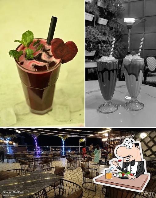 The image of Season 6 Pure Veg Restaurant’s food and exterior