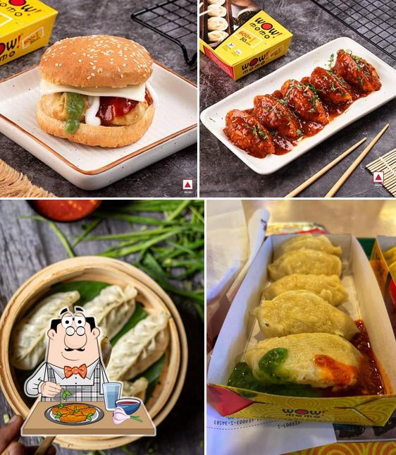 Chicken wings at Wow! Momo