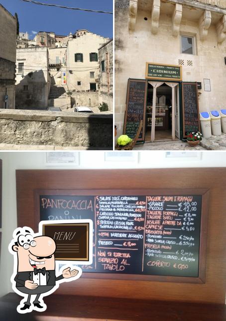 La foto di lavagna e esterno da Cibinium