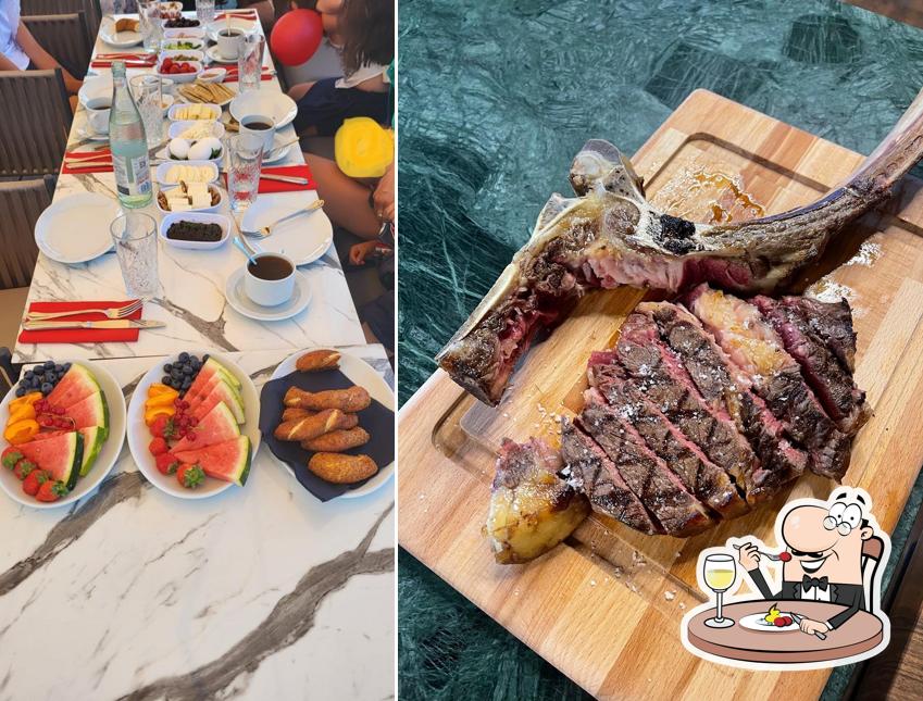 Cibo al Redwood Steakhouse Rooftop Flon