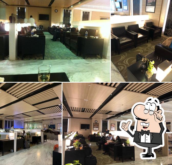 Check out how ITC Green Lounge looks inside