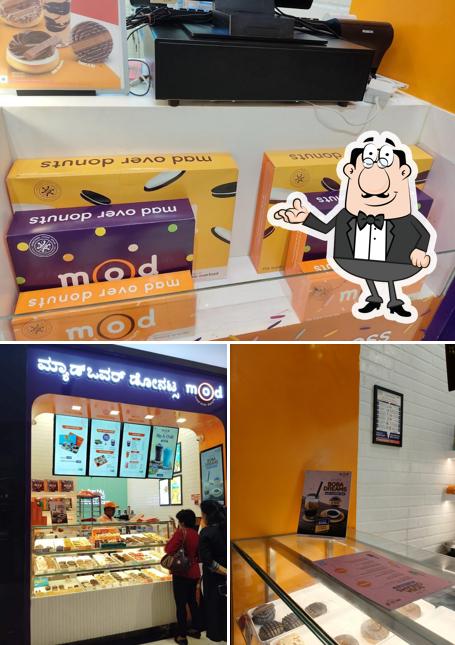 The interior of Mad Over Donuts